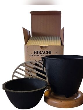 VTG Mini Hibachi Grill 3 Pc. Tabletop Cast Iron Round Grill Japan Wood Base Box